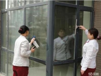 物業(yè)小區玻璃清洗